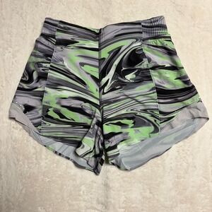 Lululemon Women's Hotty Hot High Rise Shorts 4" Size 4‎ Special Edition Green